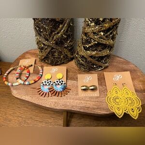 Plunder Multicolor and Yellow Earring Set